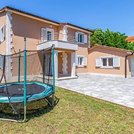 Lotus Villa Pula