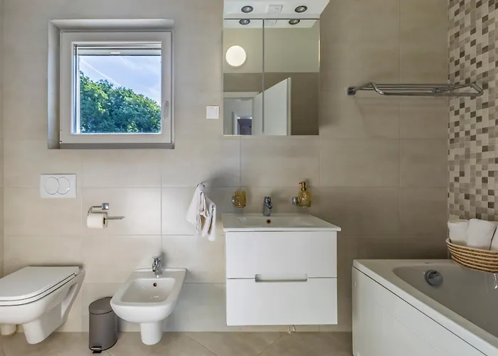 Lotus Вилла Пула