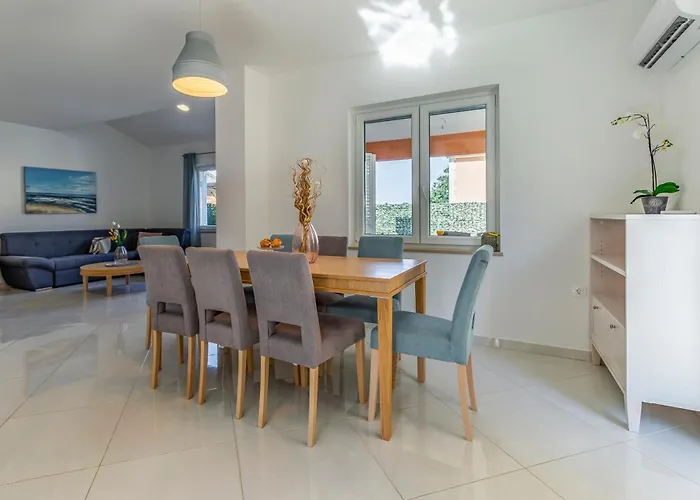 Вілла Lotus Пула